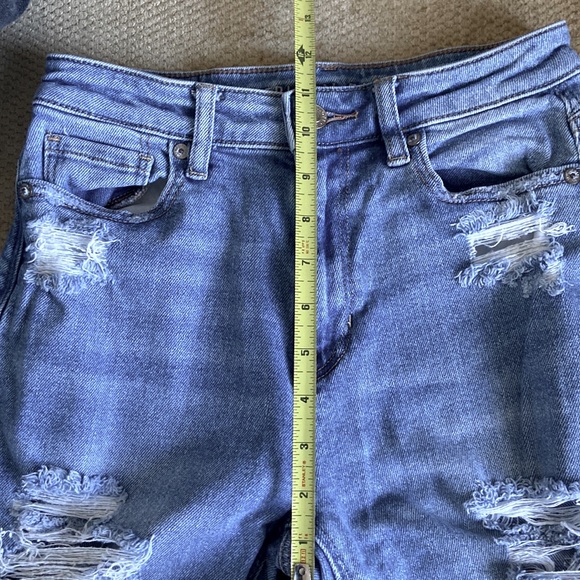 American Eagle High Rise Mom Jeans - Picture 7 of 7